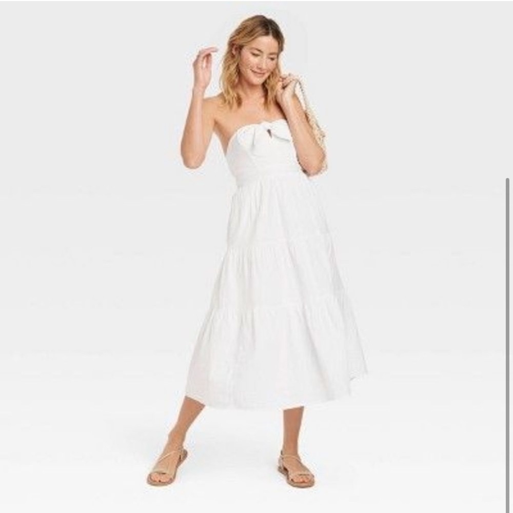 NWT Strapless Sweetheart neckline White Knit Tiered Midi Dress, Size L